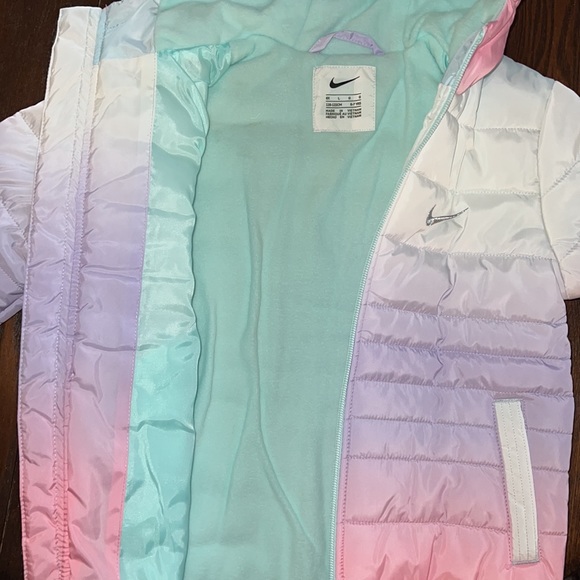 NWT Nike coat - Picture 2 of 3